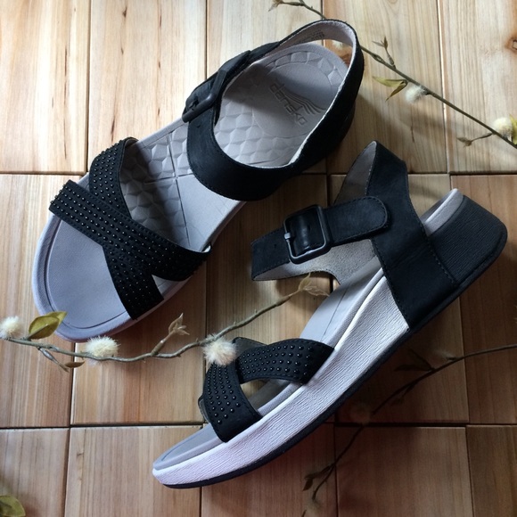 dansko cindy sandals